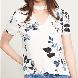 Dynamite Choker V-Neck Floral Top size S